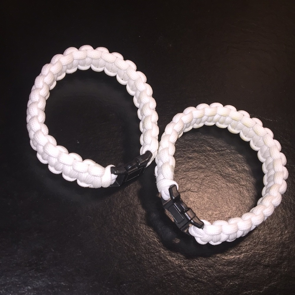 Survival Straps | 2 glow in the dark